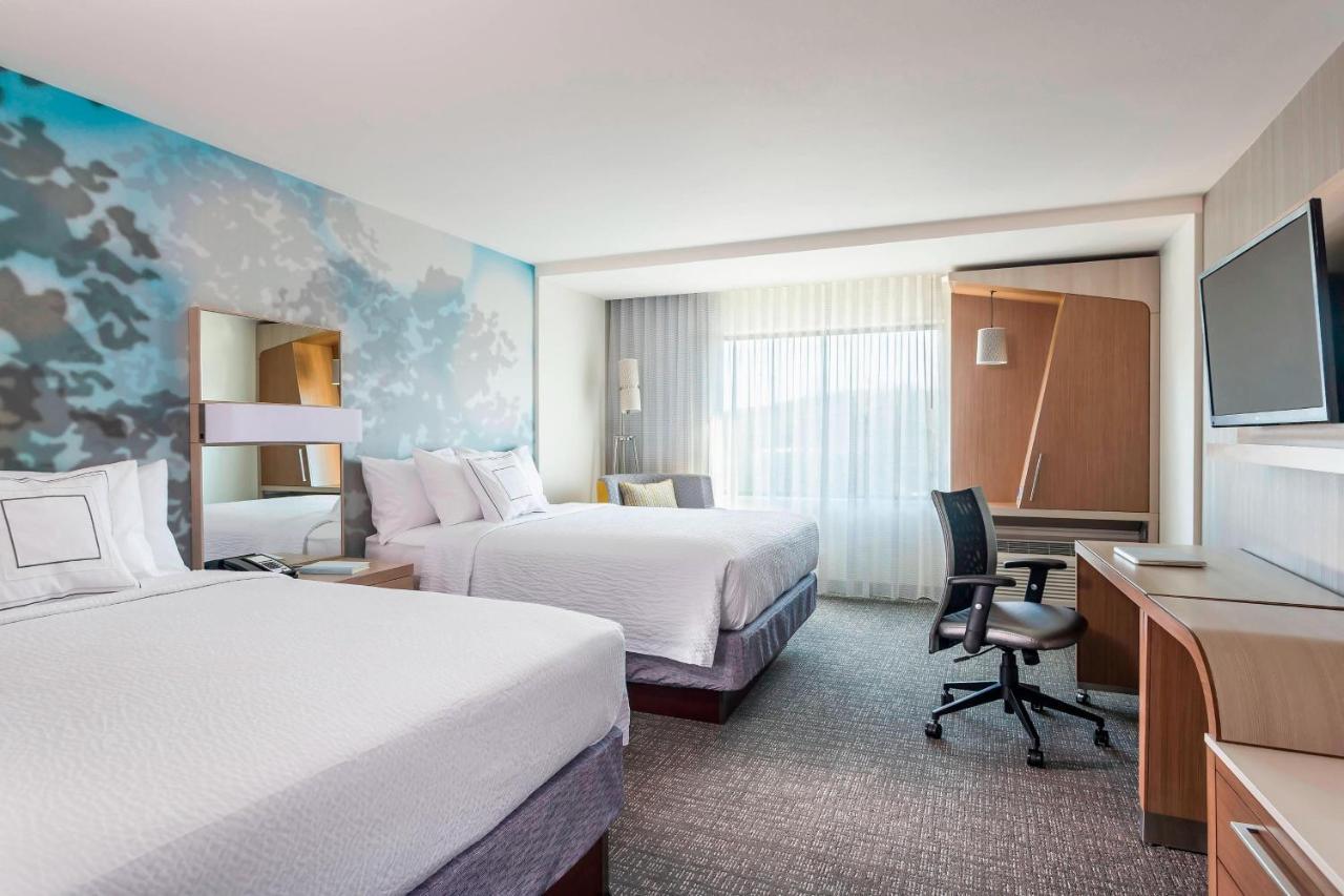 Courtyard By Marriott New York Queens, Jamaica Exteriör bild